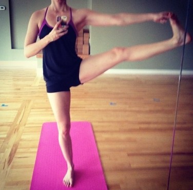 1yoga-selfie